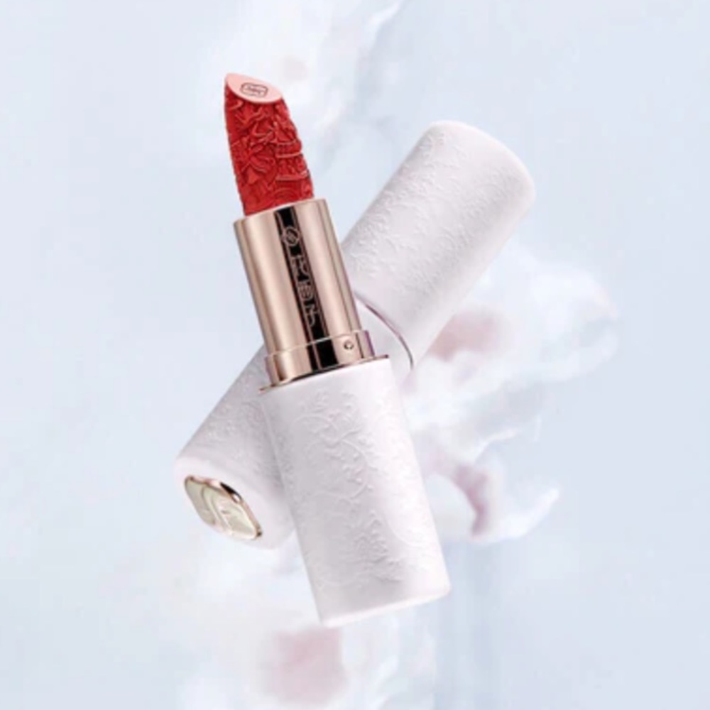 Florasis Blooming Rouge Porcelain Lipstick Shade: M132 Beauty Smile